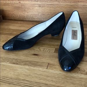 Amalfi Cruz Vintage Black Suede Low Heels